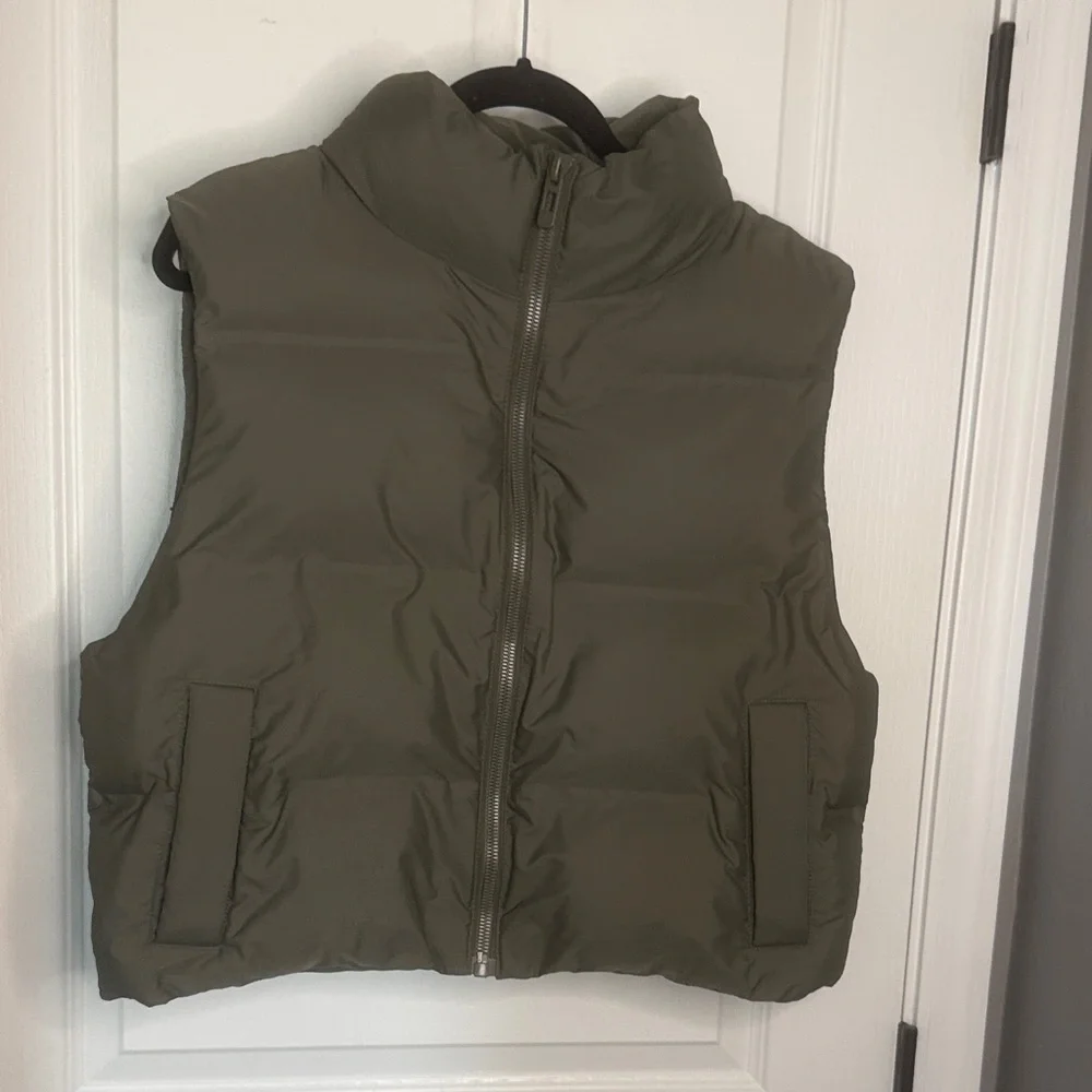 Zara Olive Green Quilted Puffer Vest - Picture 2 of 6
